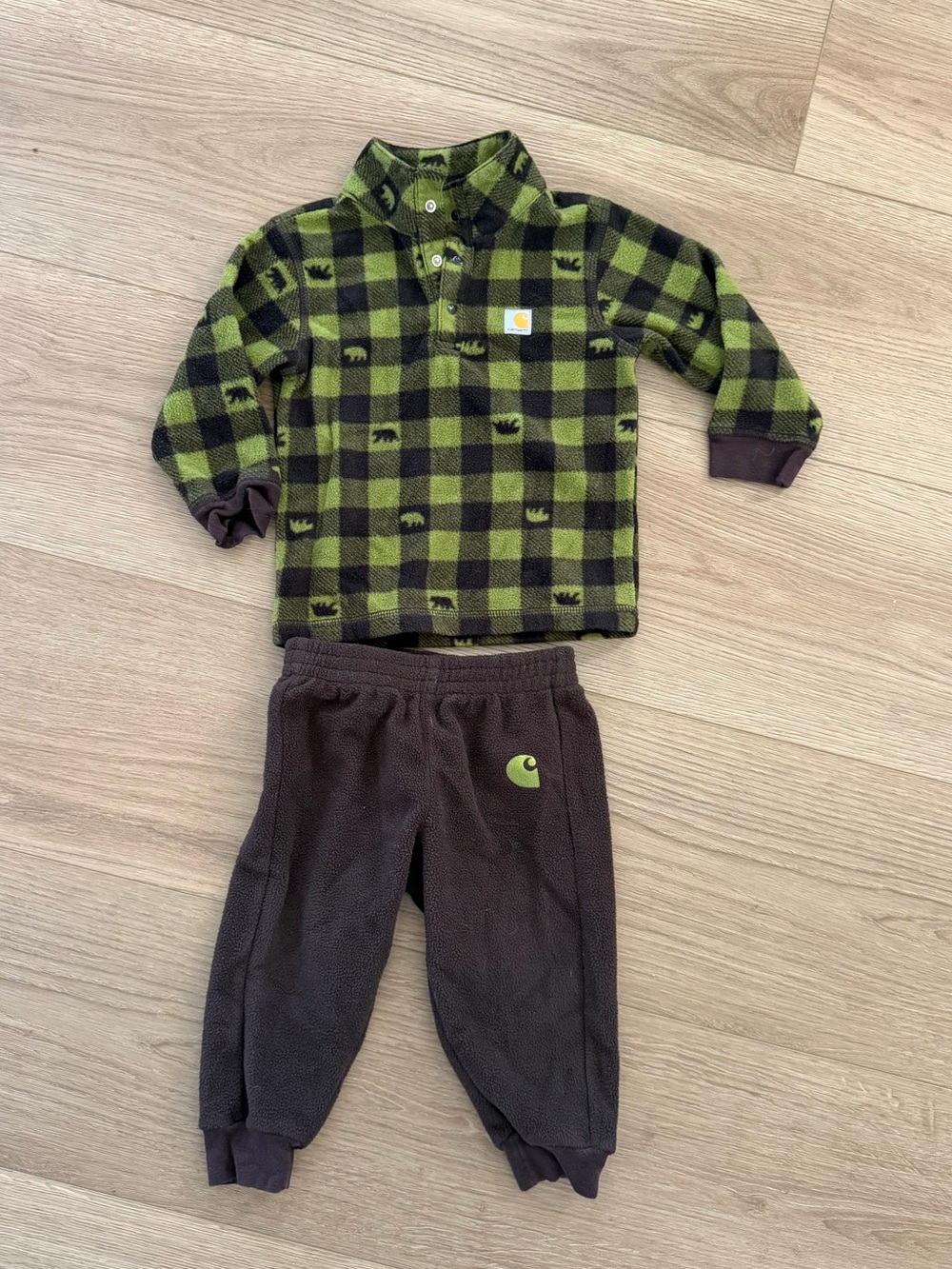Carhartt Boys Green Plaid Fleece Pullover & Pants Set size 18mos